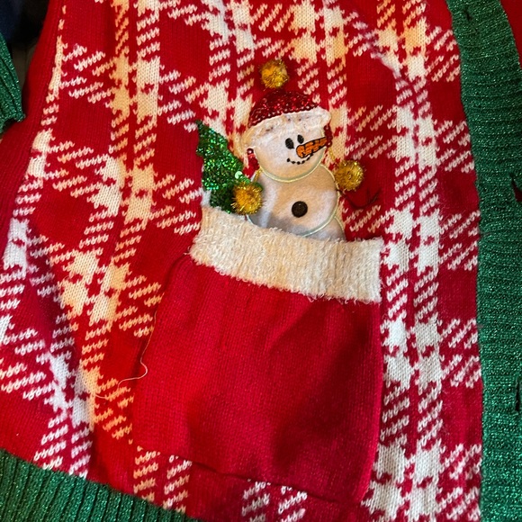 Ugly Sweater - Picture 7 of 8